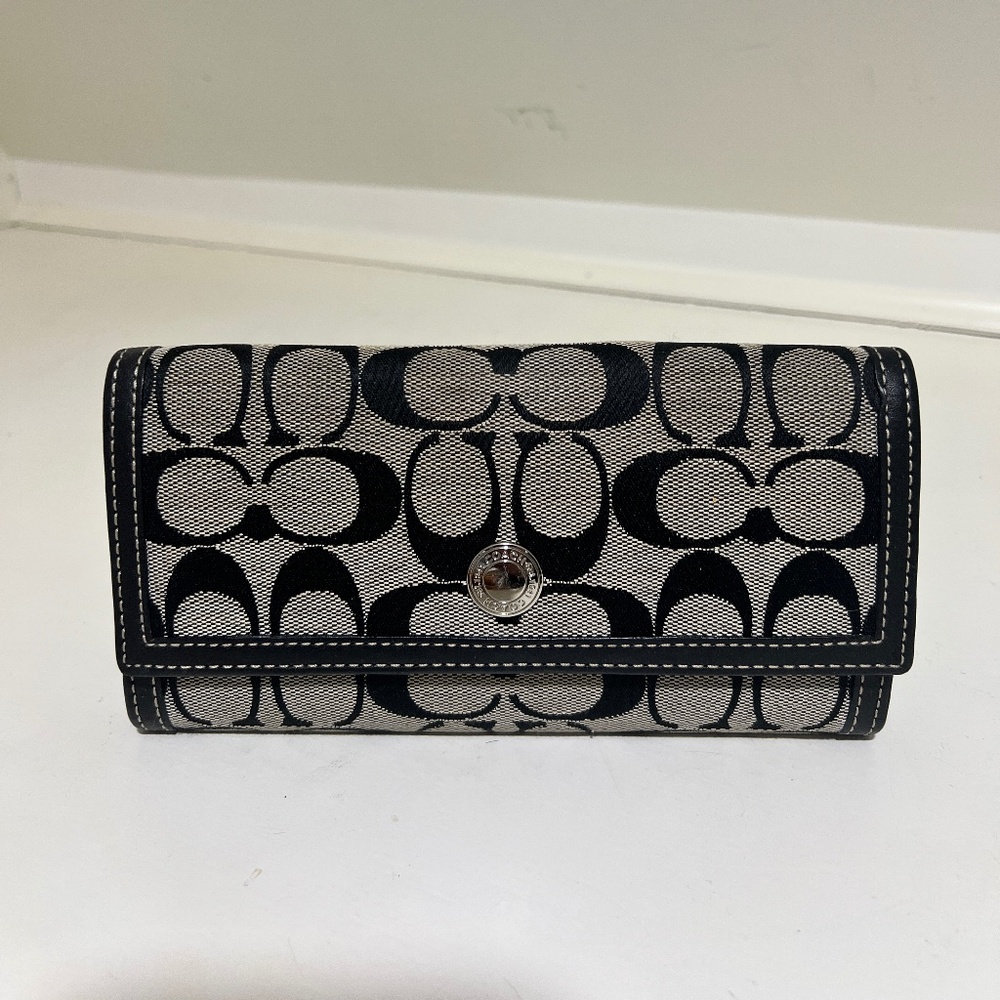 Signature coach wallet (black/gray)